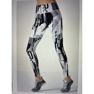 Demi Lovato FABLETICS Powerhold High Waisted Leggings See Measurements for size